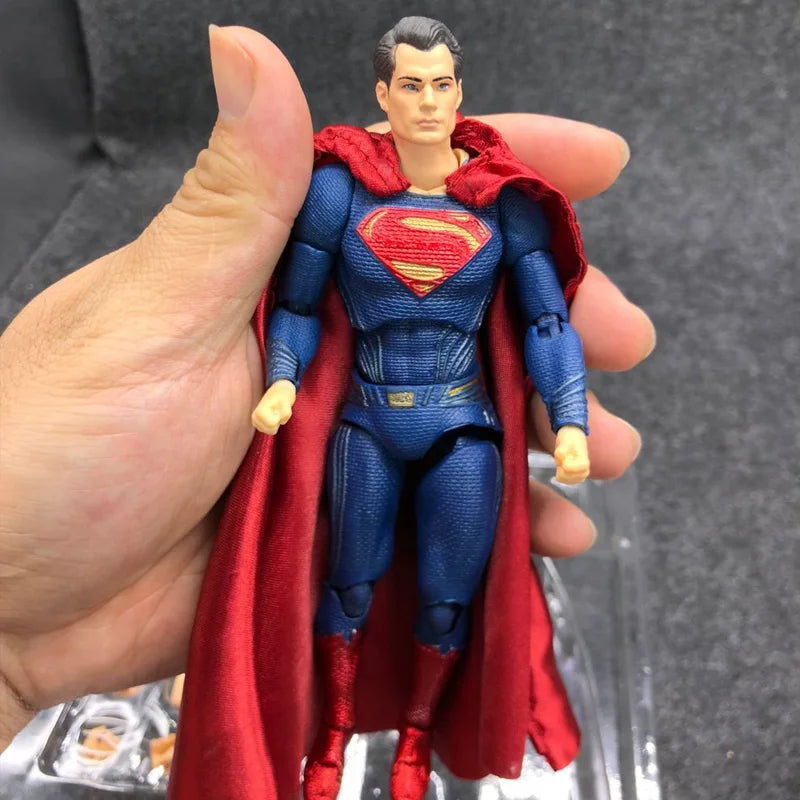 16cm DC Superman MAFEX 057 Justice League Super Man Action Figure Collection Model